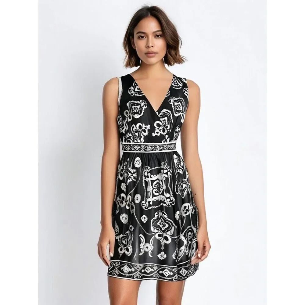White House Black Market 100% silk fit & flare sleeveless dress women's size 2